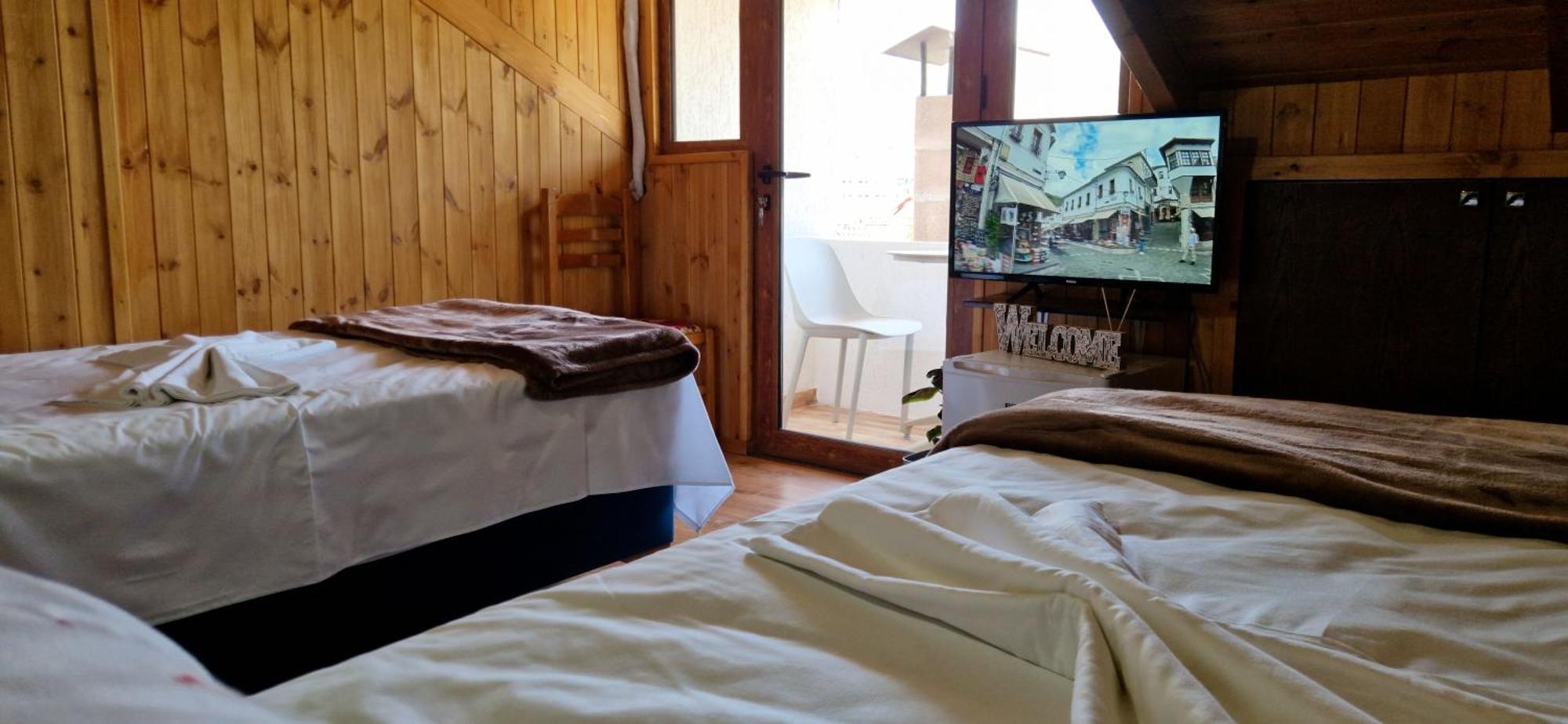 Shena Guest House ジロカストラ エクステリア 写真