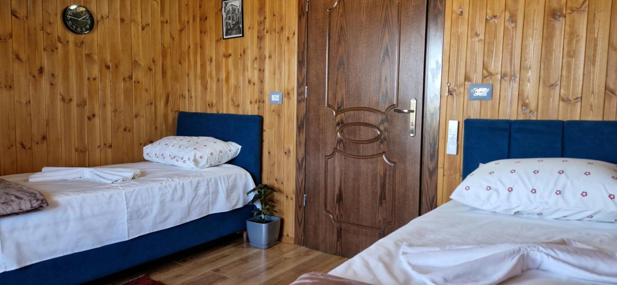 Shena Guest House ジロカストラ エクステリア 写真