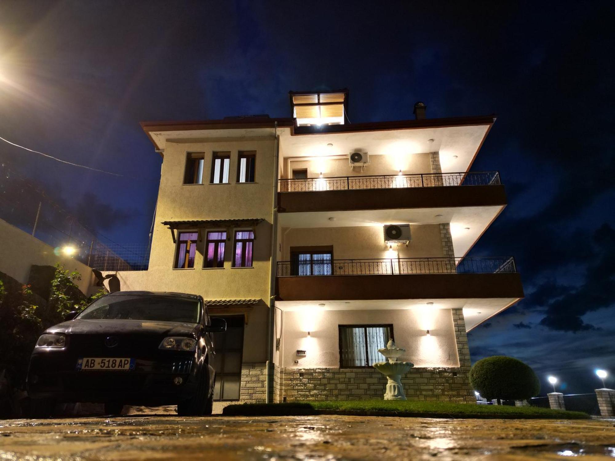 Shena Guest House ジロカストラ エクステリア 写真